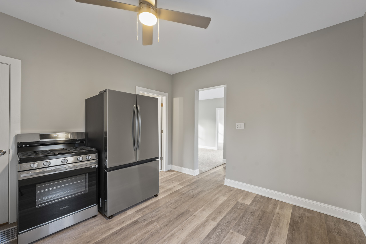 418 W Illinois Avenue