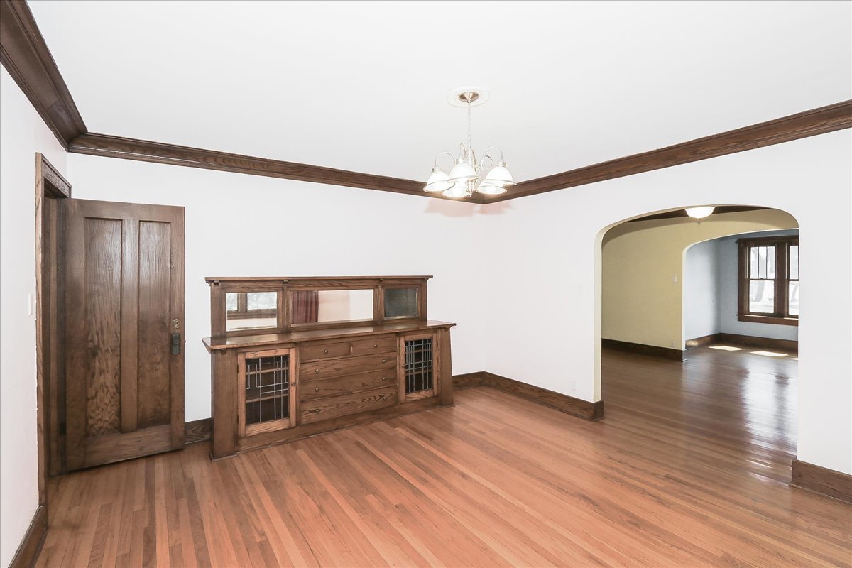 354 Hawthorne Boulevard