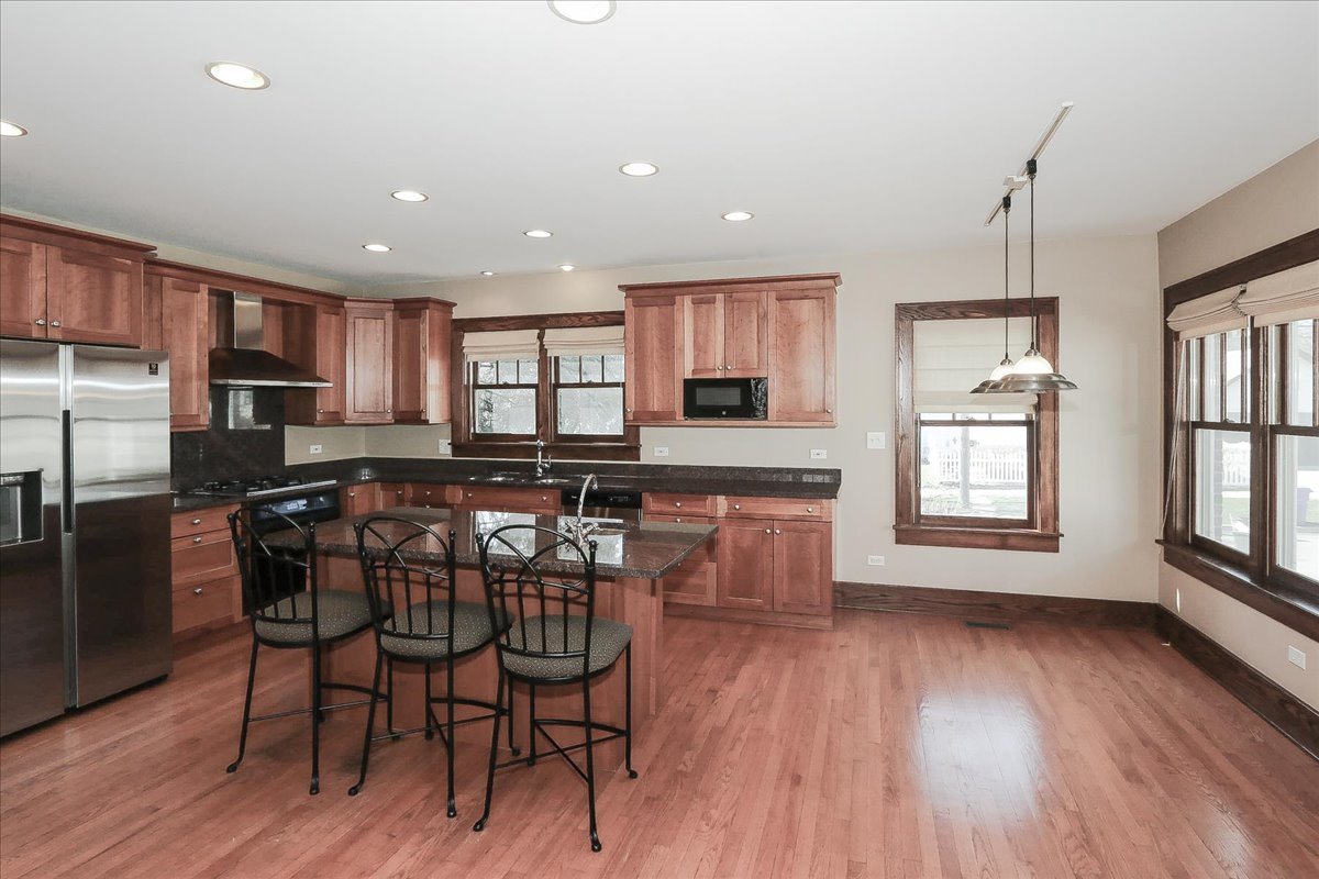 354 Hawthorne Boulevard