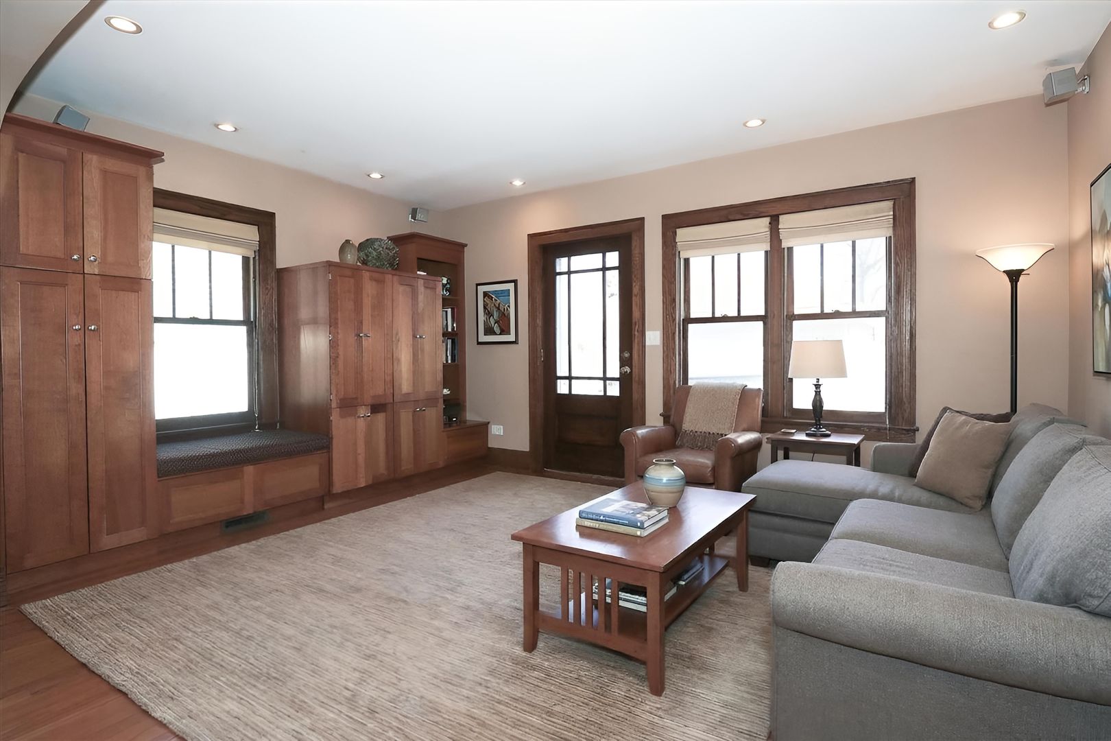 354 Hawthorne Boulevard