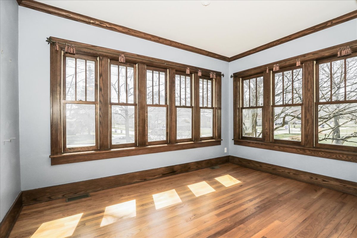 354 Hawthorne Boulevard