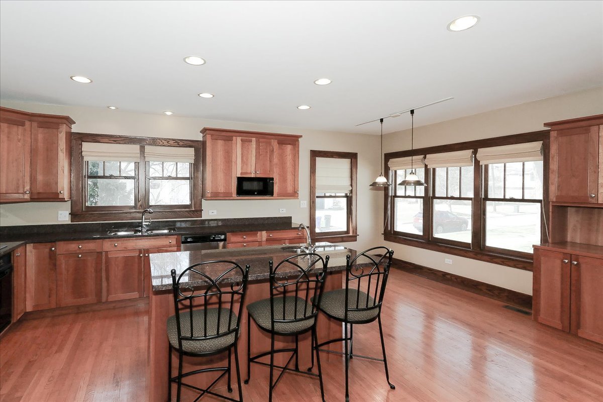 354 Hawthorne Boulevard