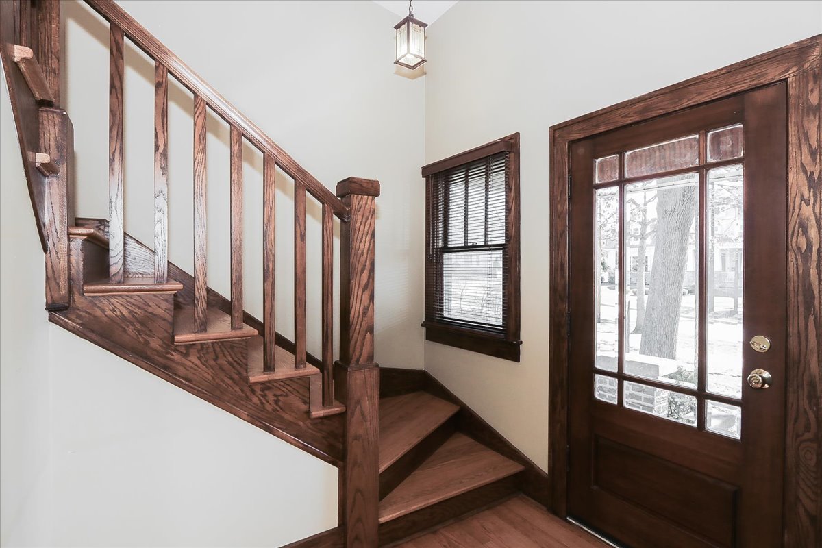 354 Hawthorne Boulevard