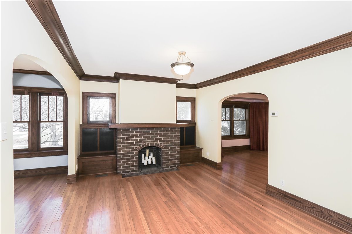 354 Hawthorne Boulevard