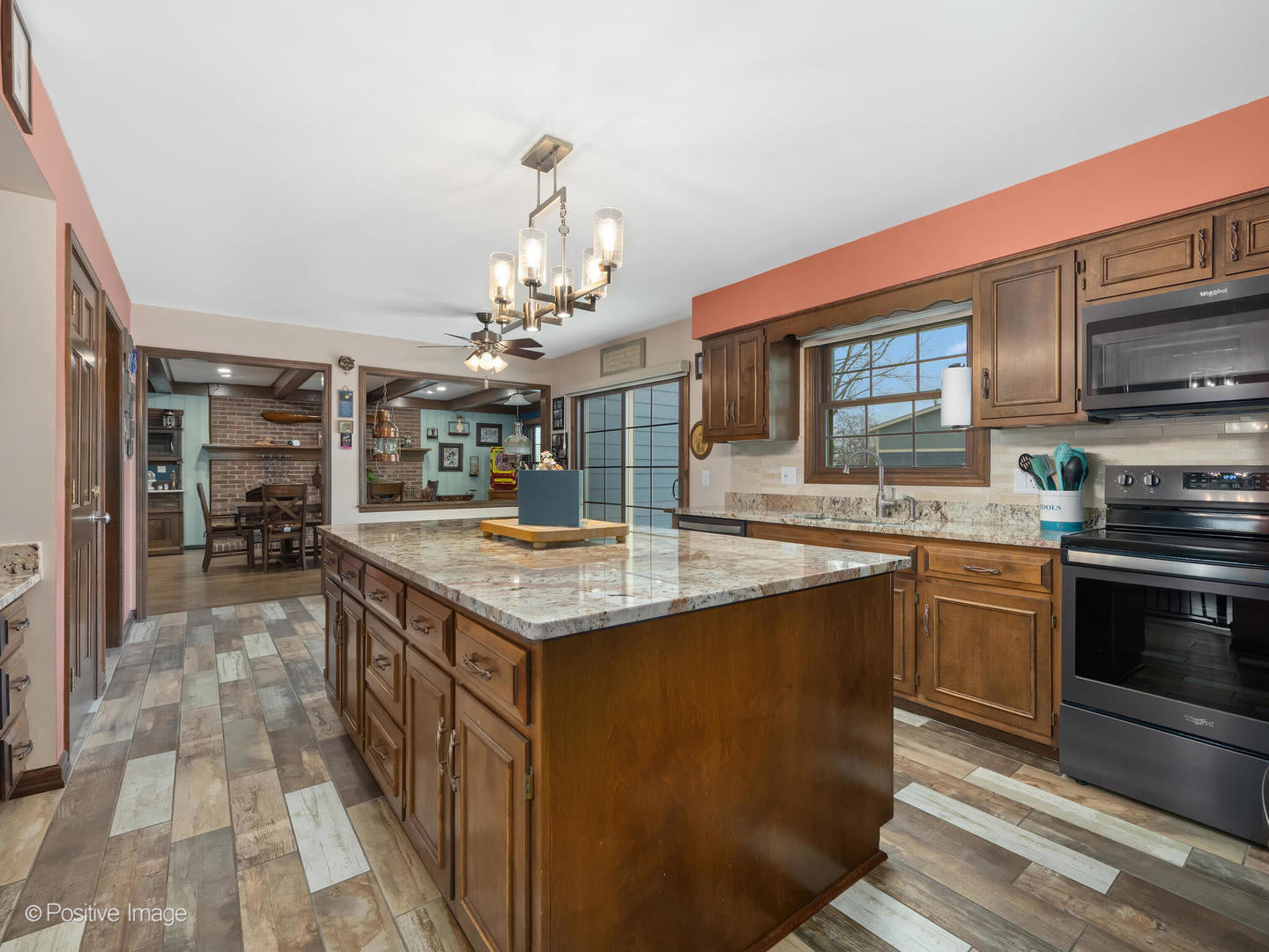 9S321 Chandelle Drive