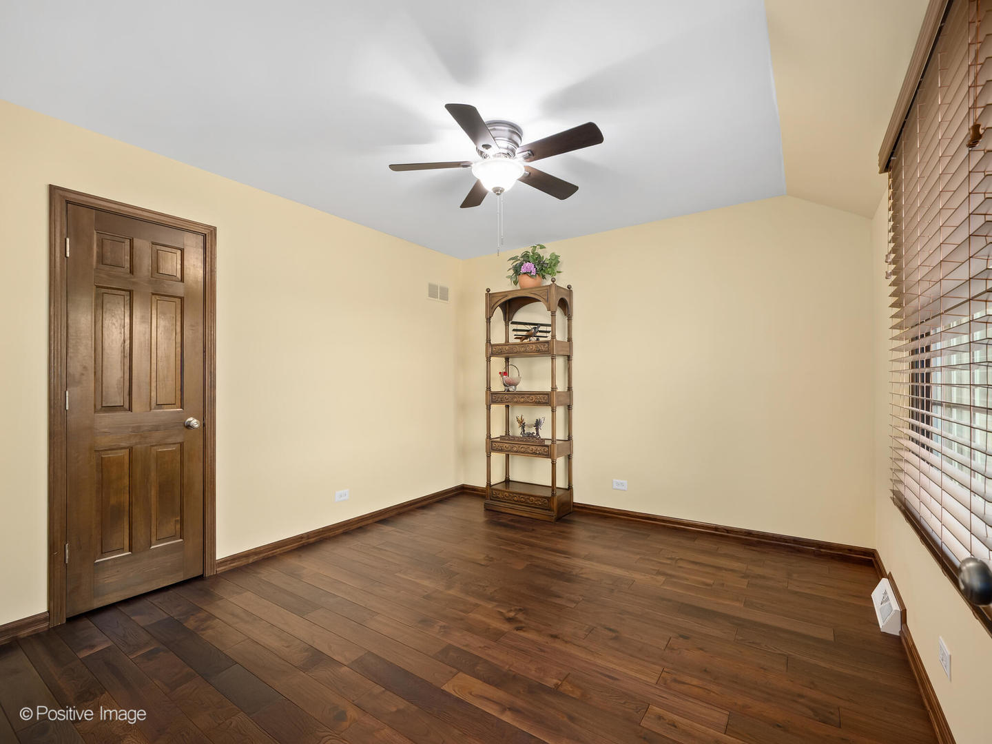 9S321 Chandelle Drive