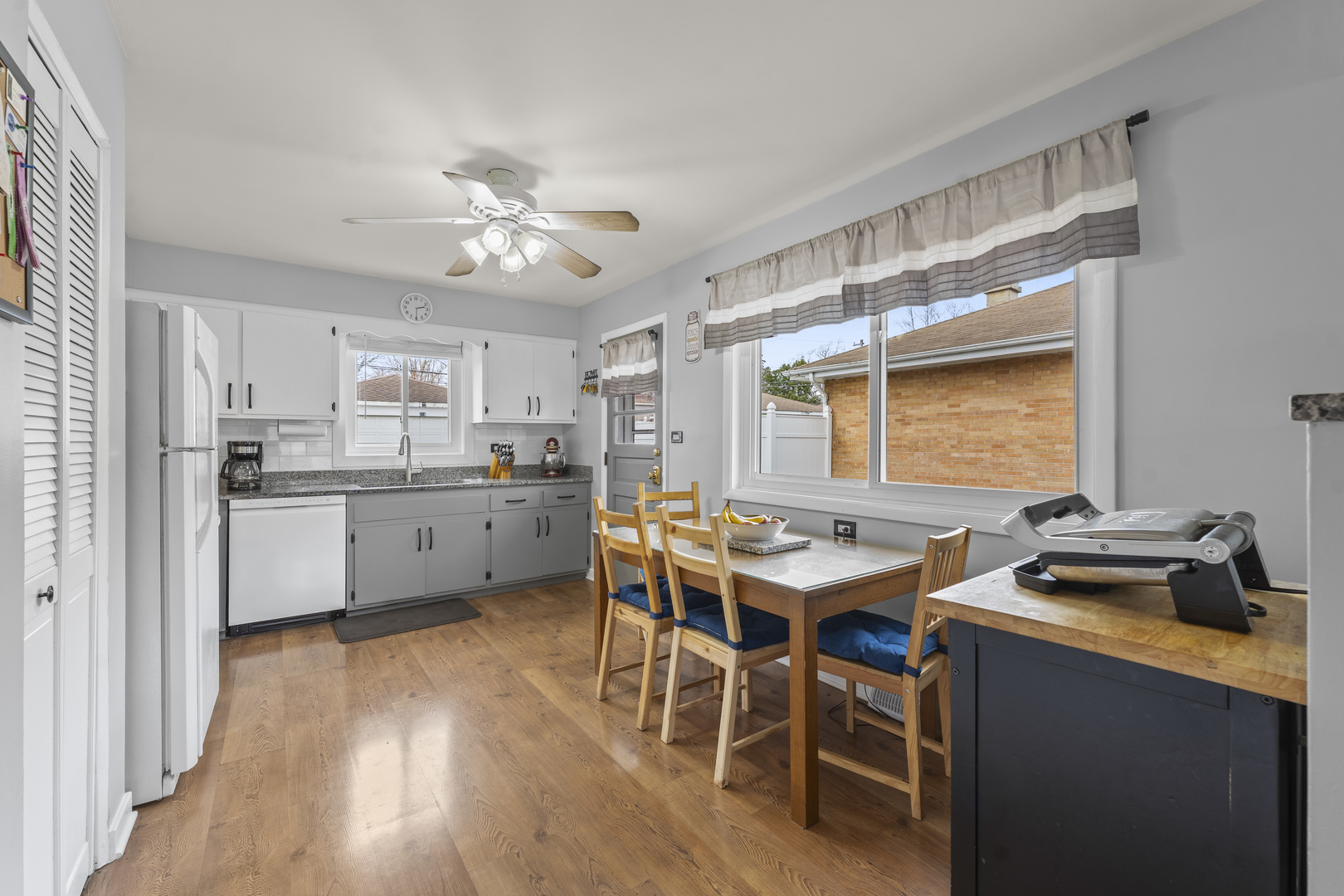 216 N Lombard Avenue