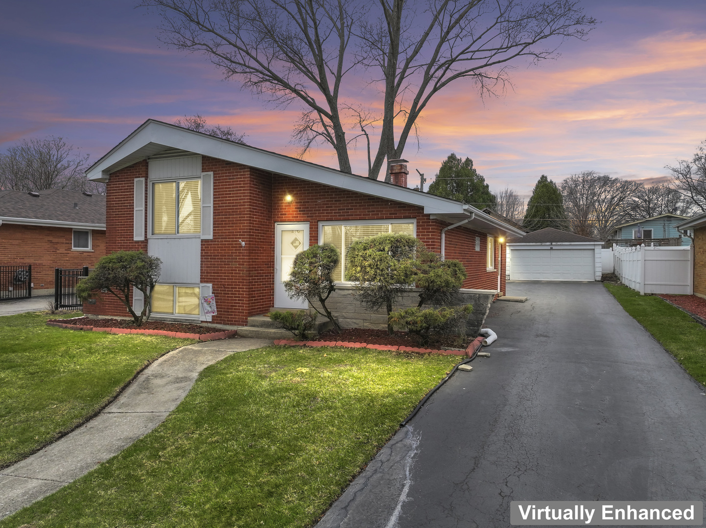 216 N Lombard Avenue