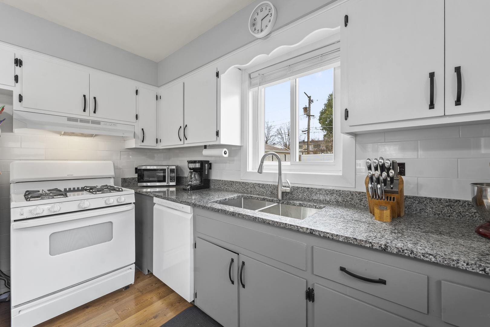 216 N Lombard Avenue