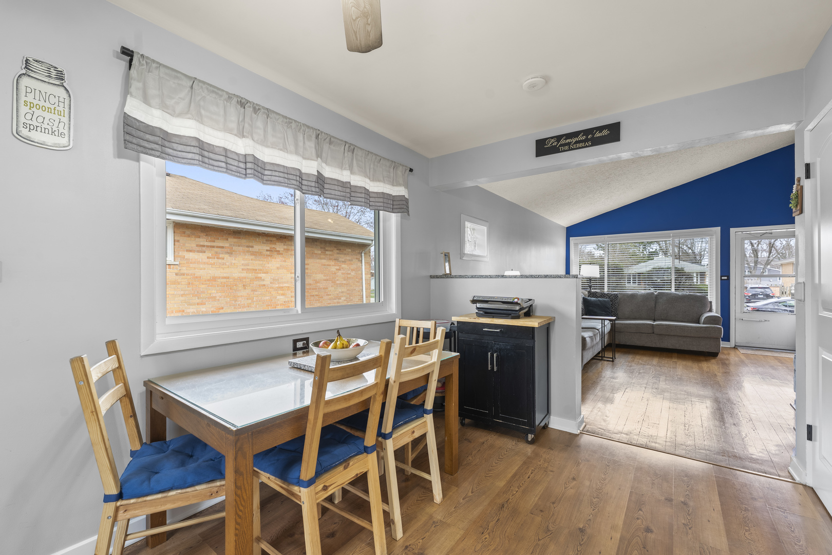 216 N Lombard Avenue