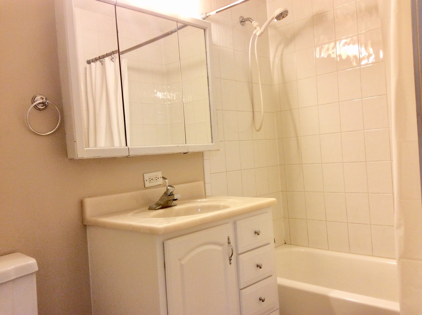 133 N Woodlawn Street