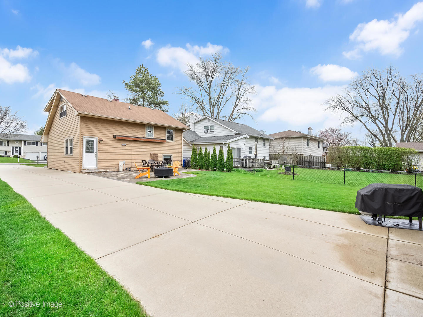 1406 E Elm Street