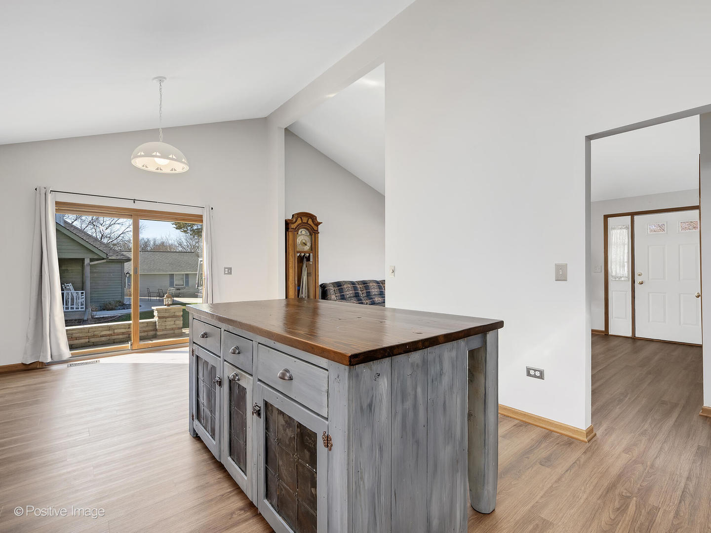 27W015 Manchester Road