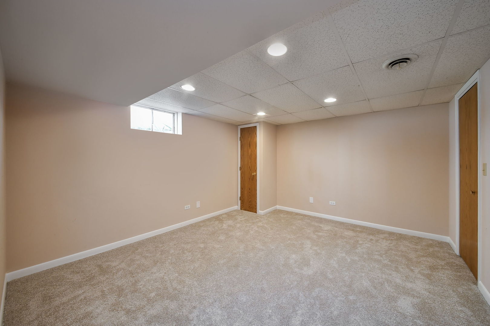 28W521 Warrenville Road