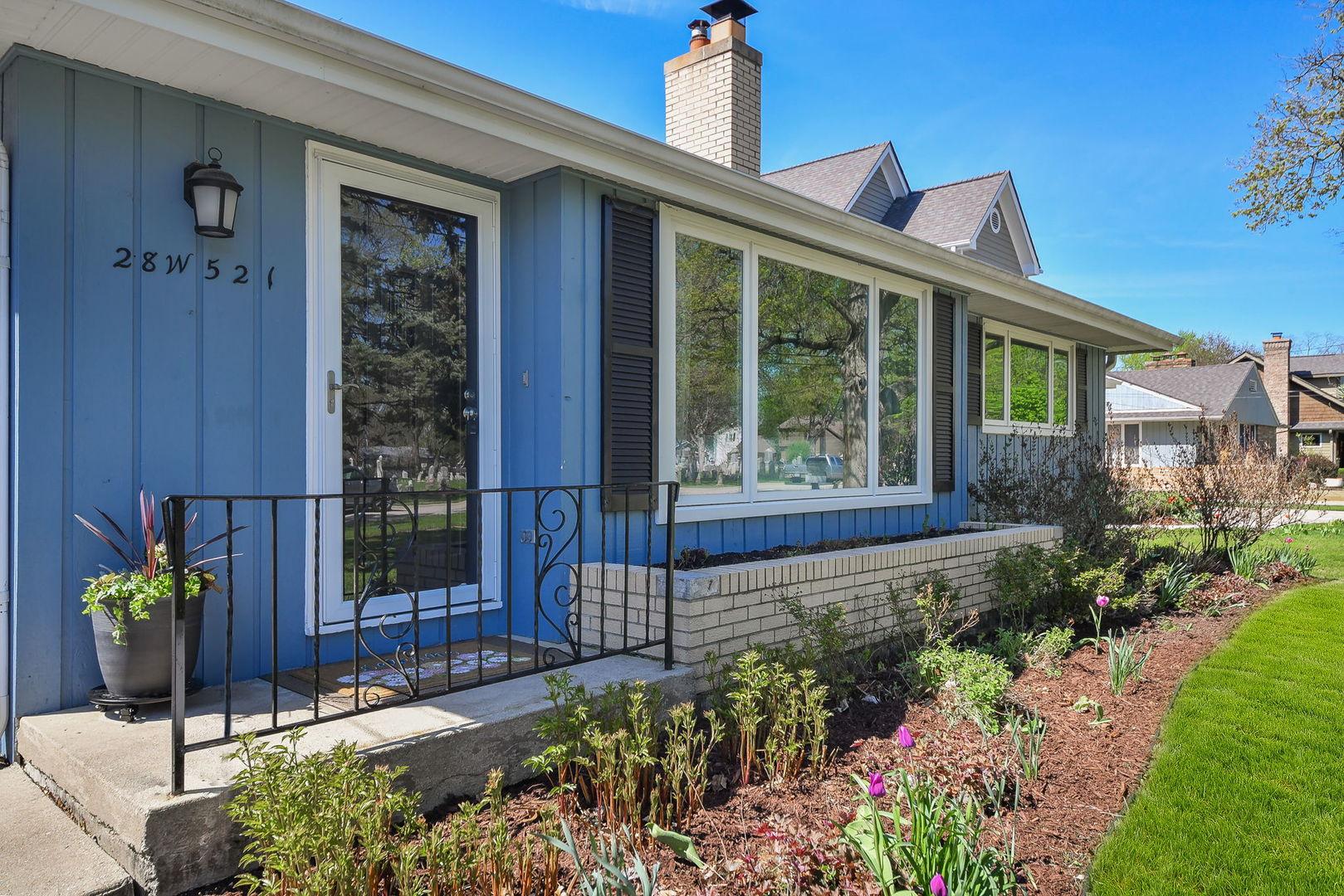 28W521 Warrenville Road