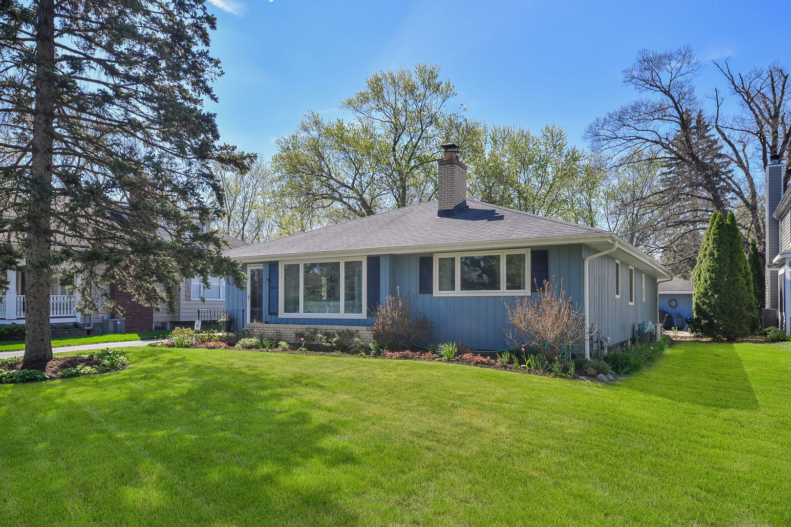 28W521 Warrenville Road