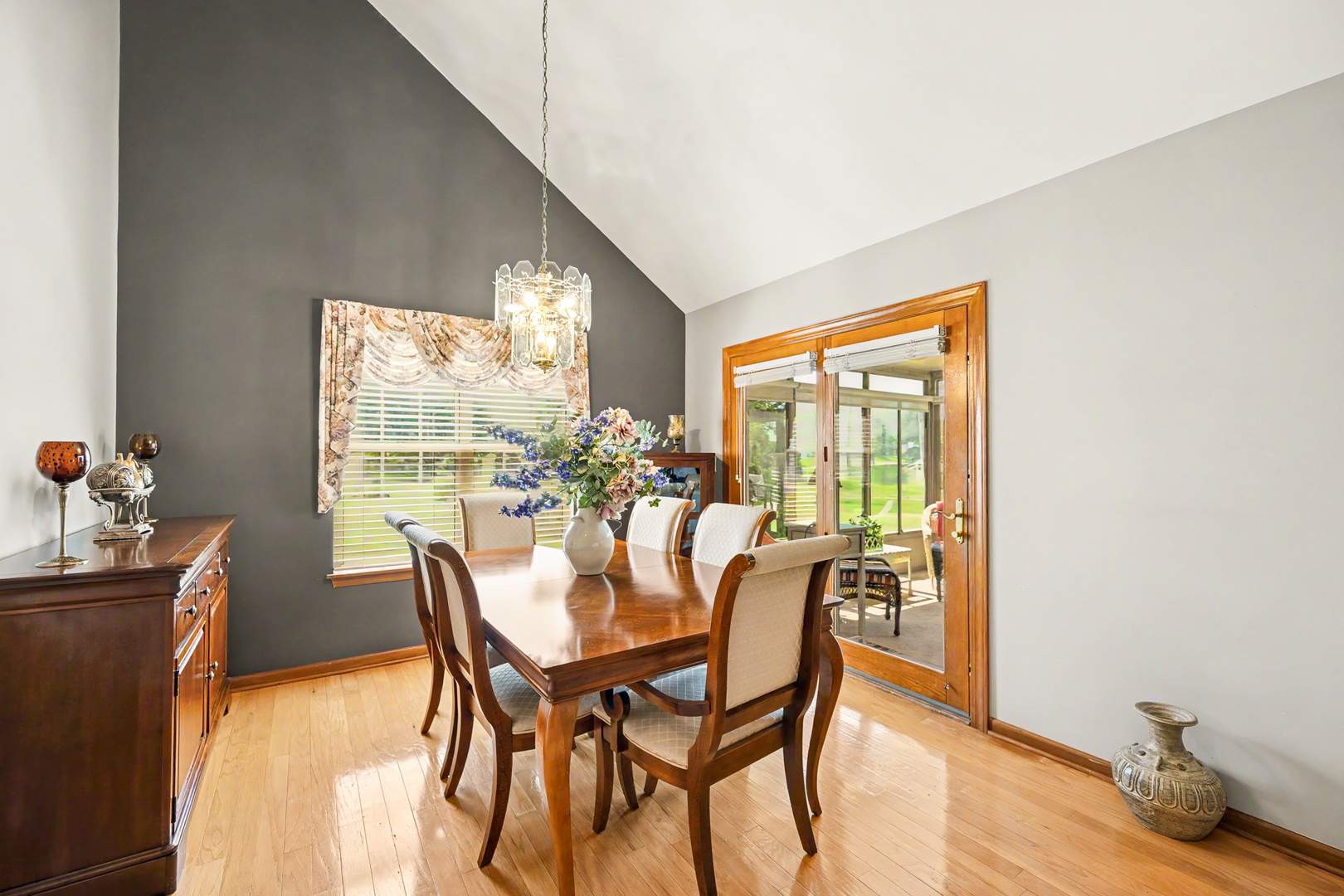 21068 W Hazelnut Lane