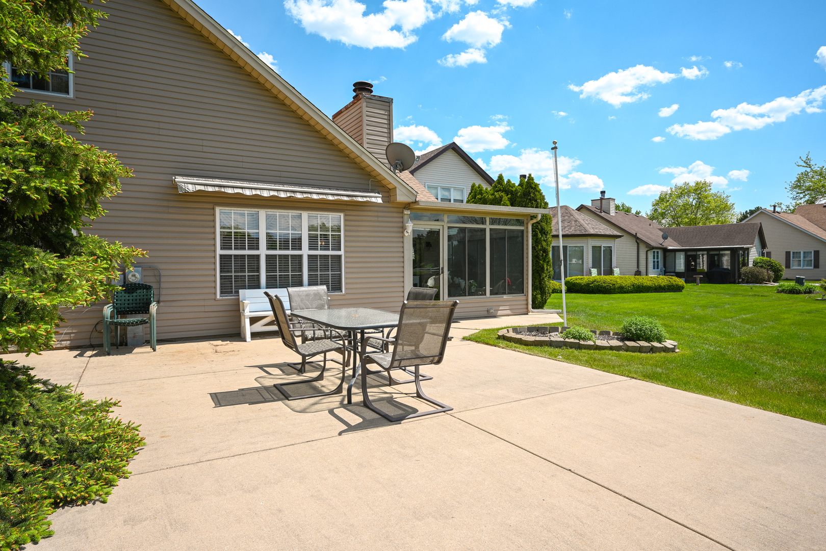 21068 W Hazelnut Lane