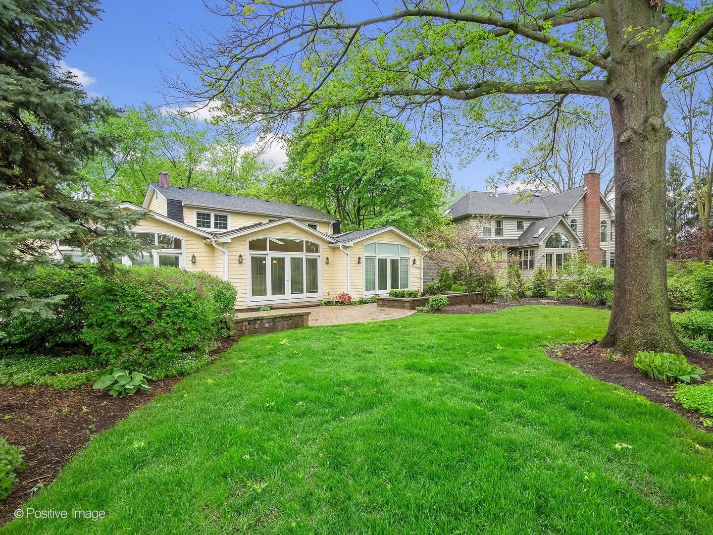 2S560 Seneca Drive