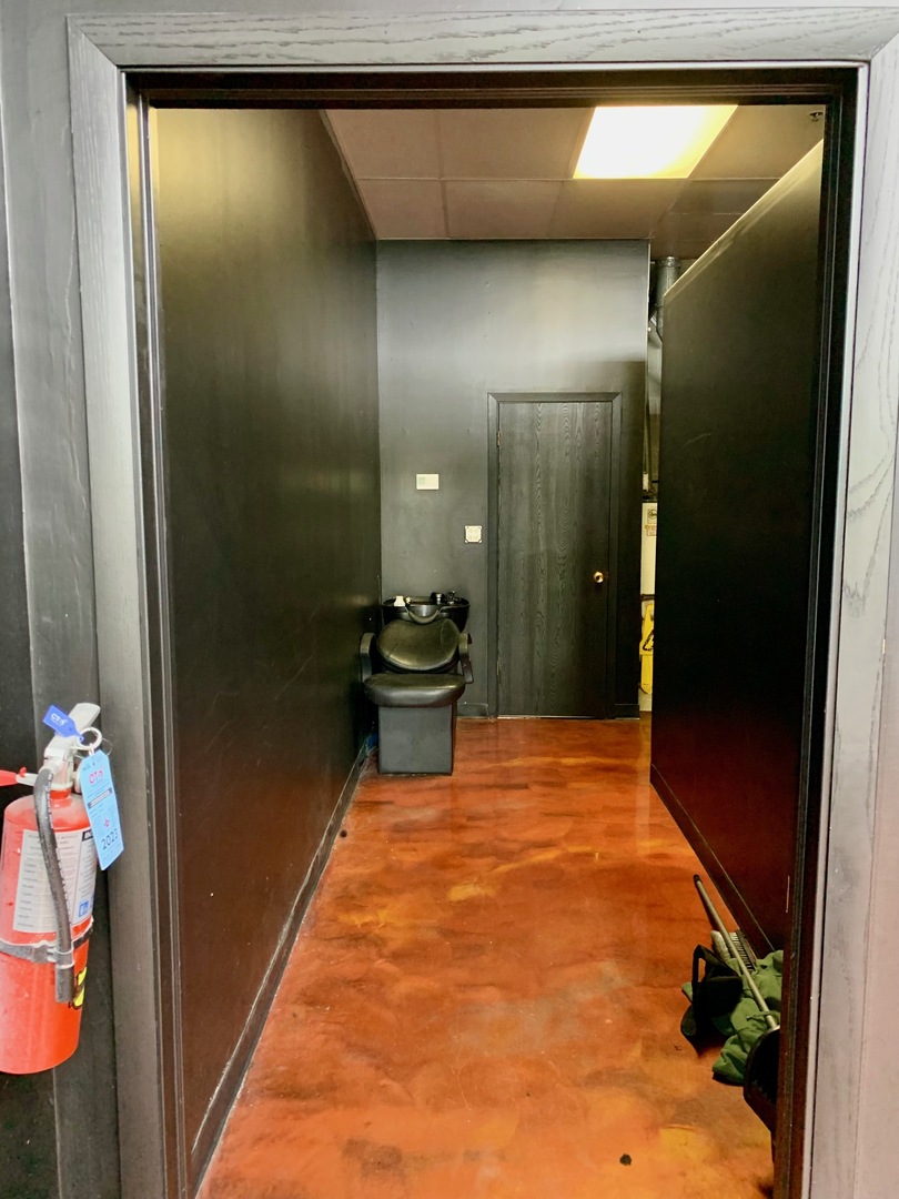 27W211 Geneva Road