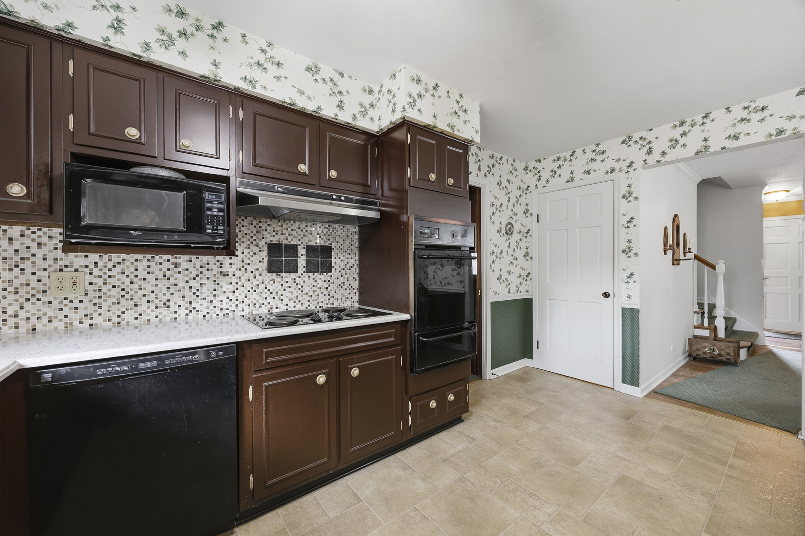 27W231 Bolles Avenue