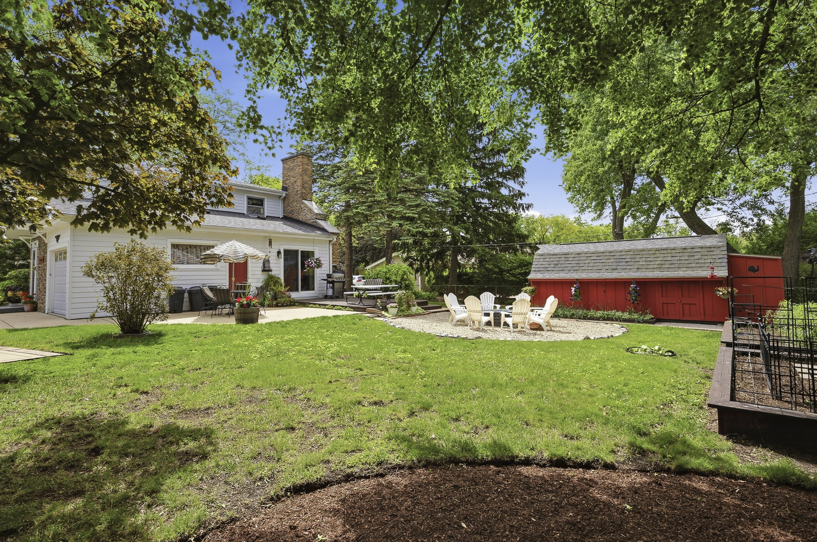 27W231 Bolles Avenue