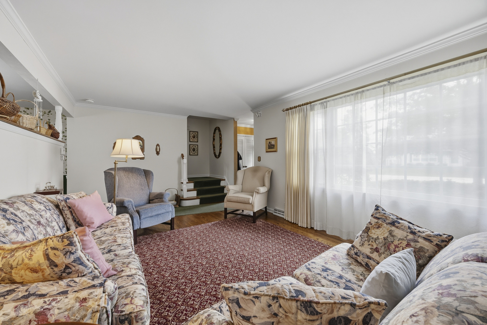 27W231 Bolles Avenue