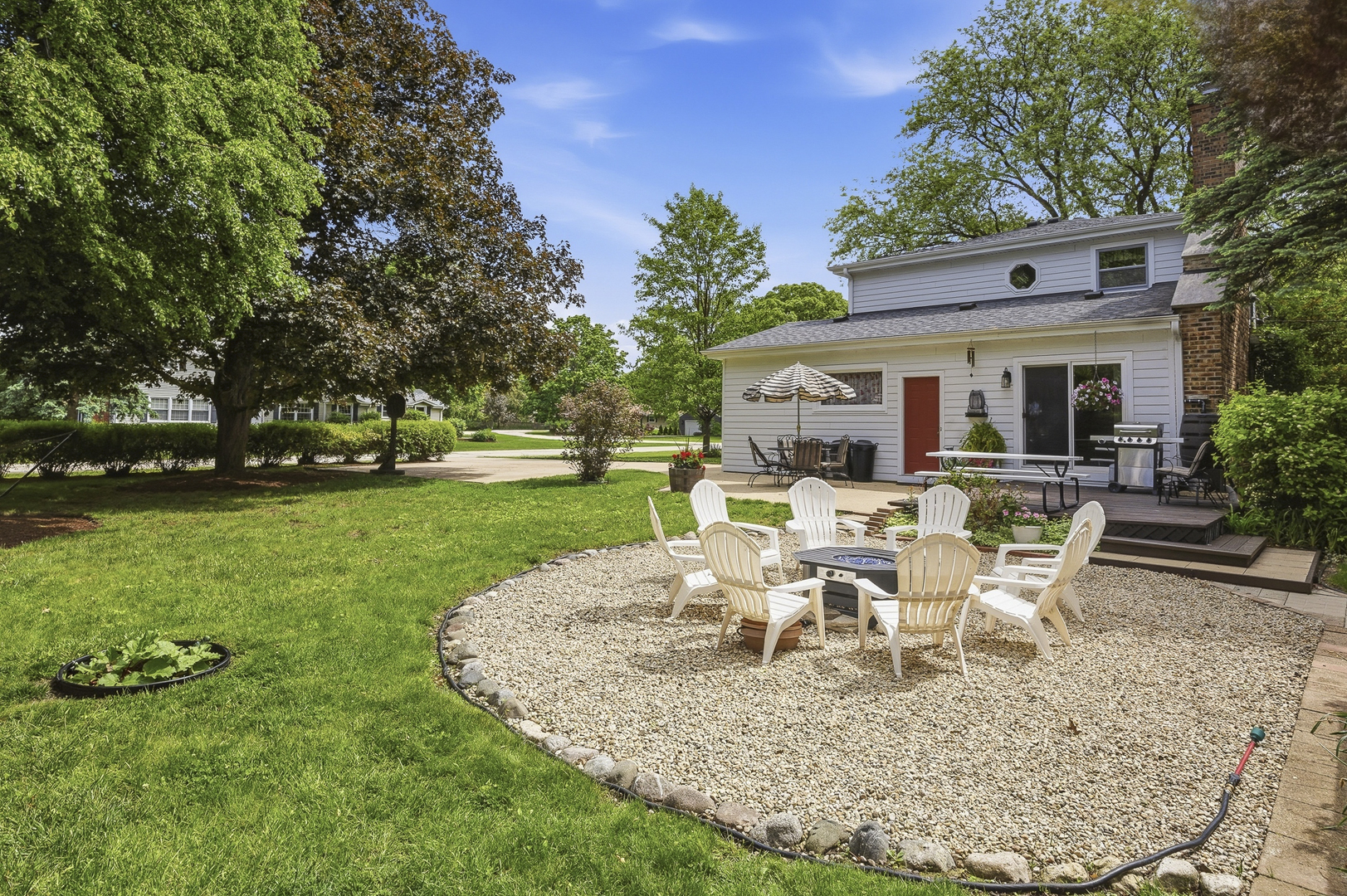 27W231 Bolles Avenue