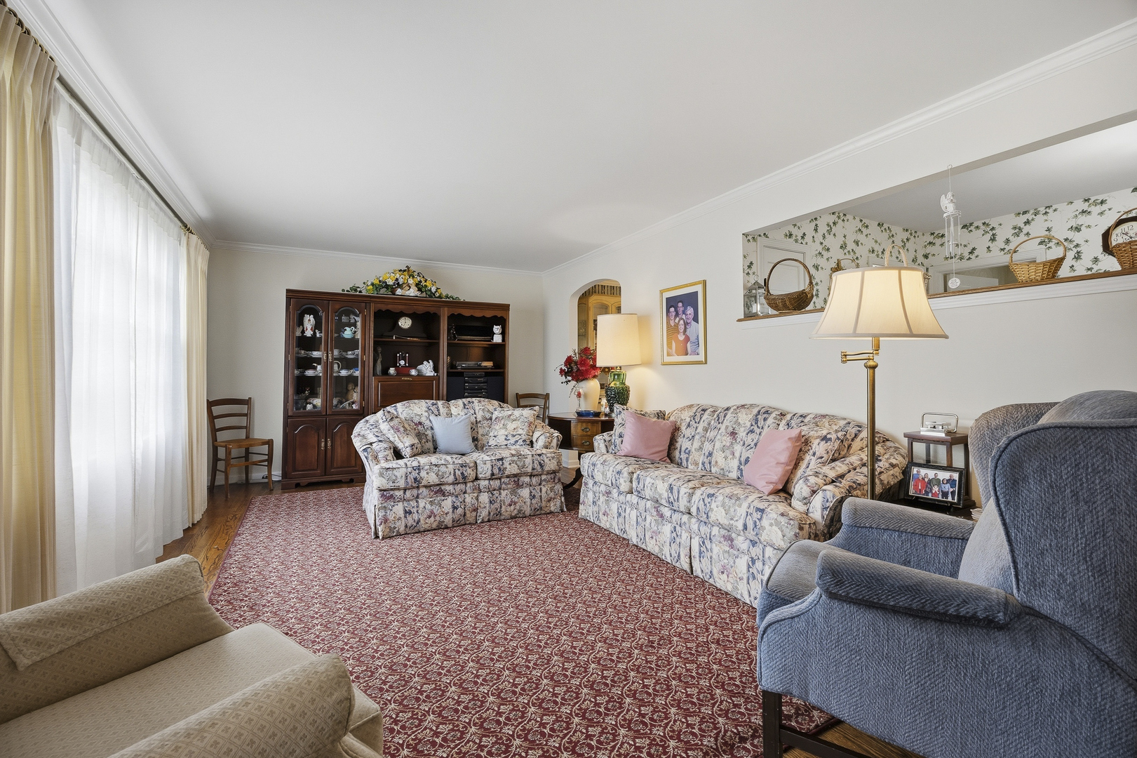 27W231 Bolles Avenue