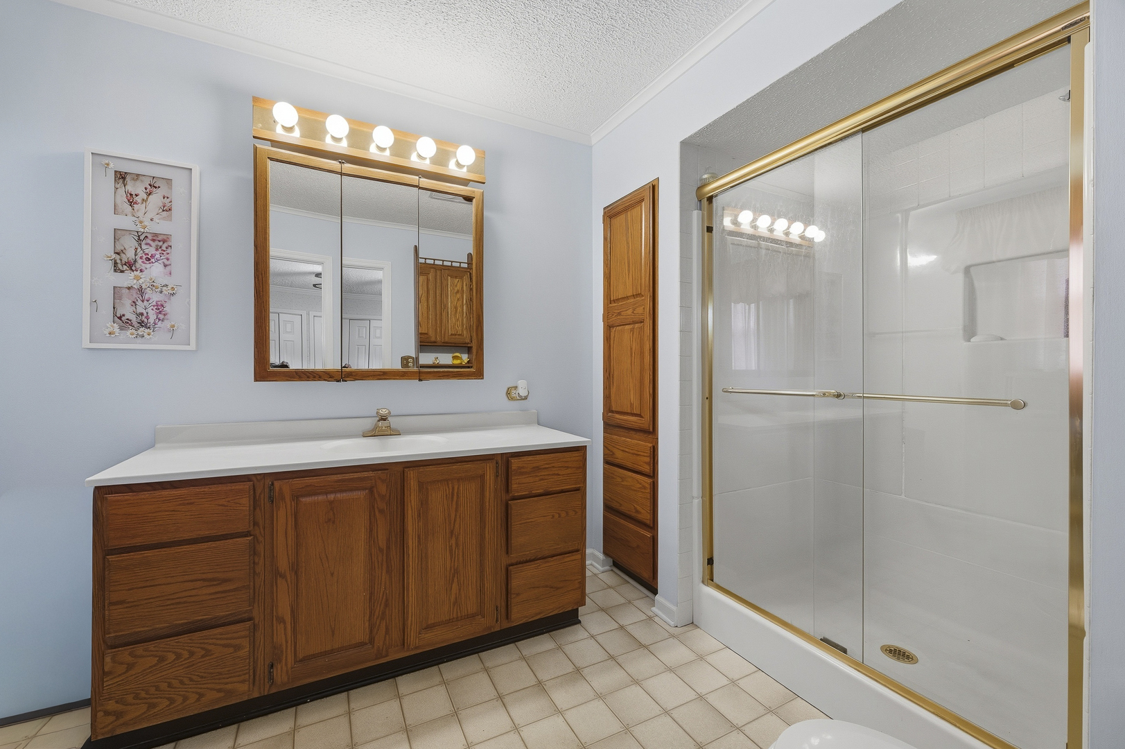 27W231 Bolles Avenue