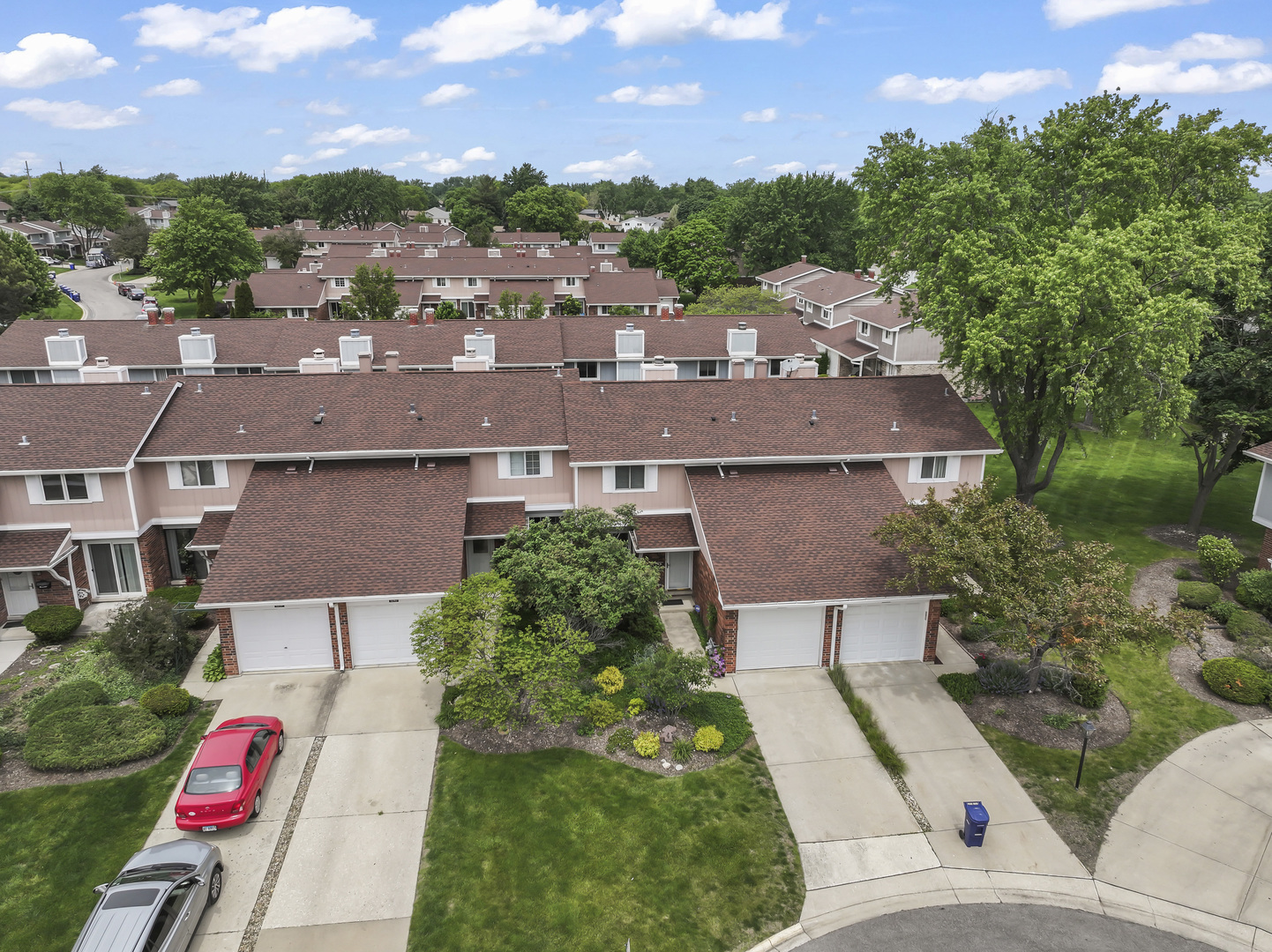 1253 Reading Court