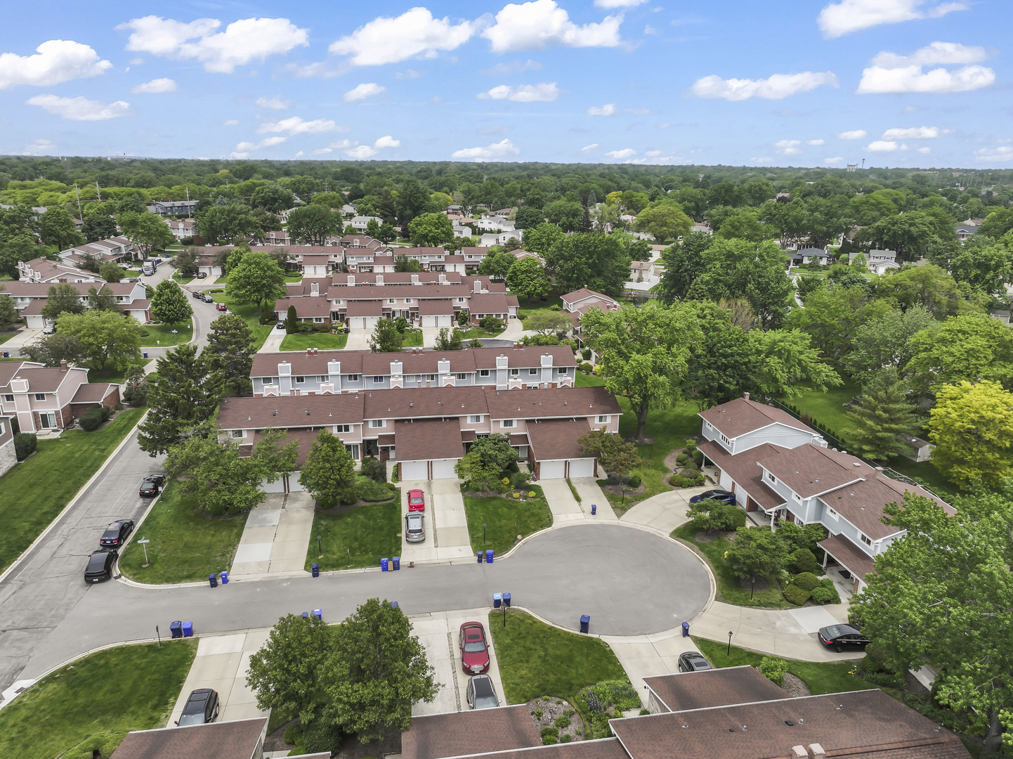 1253 Reading Court