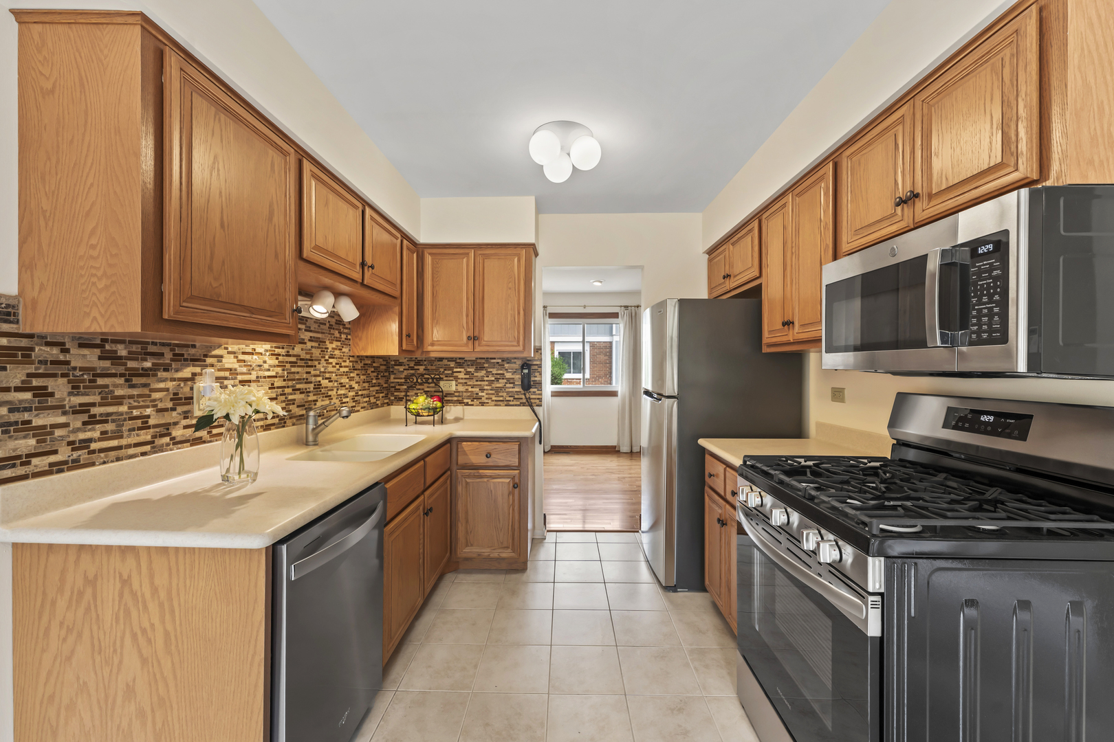 1253 Reading Court