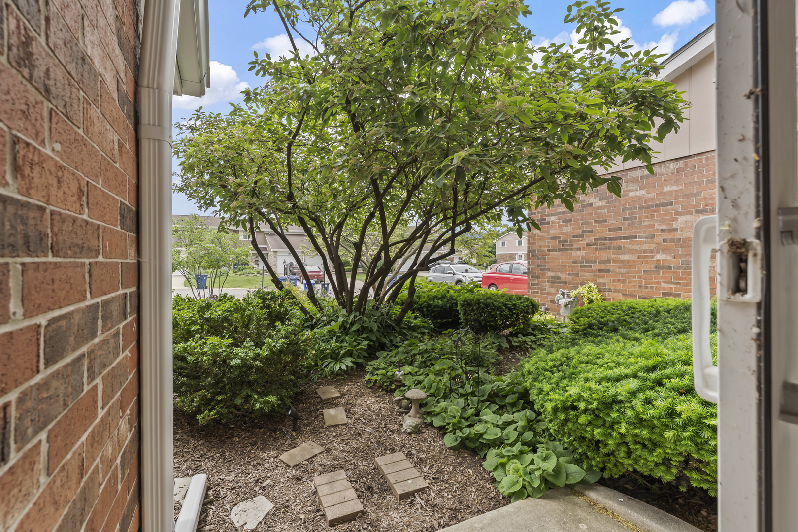 1253 Reading Court
