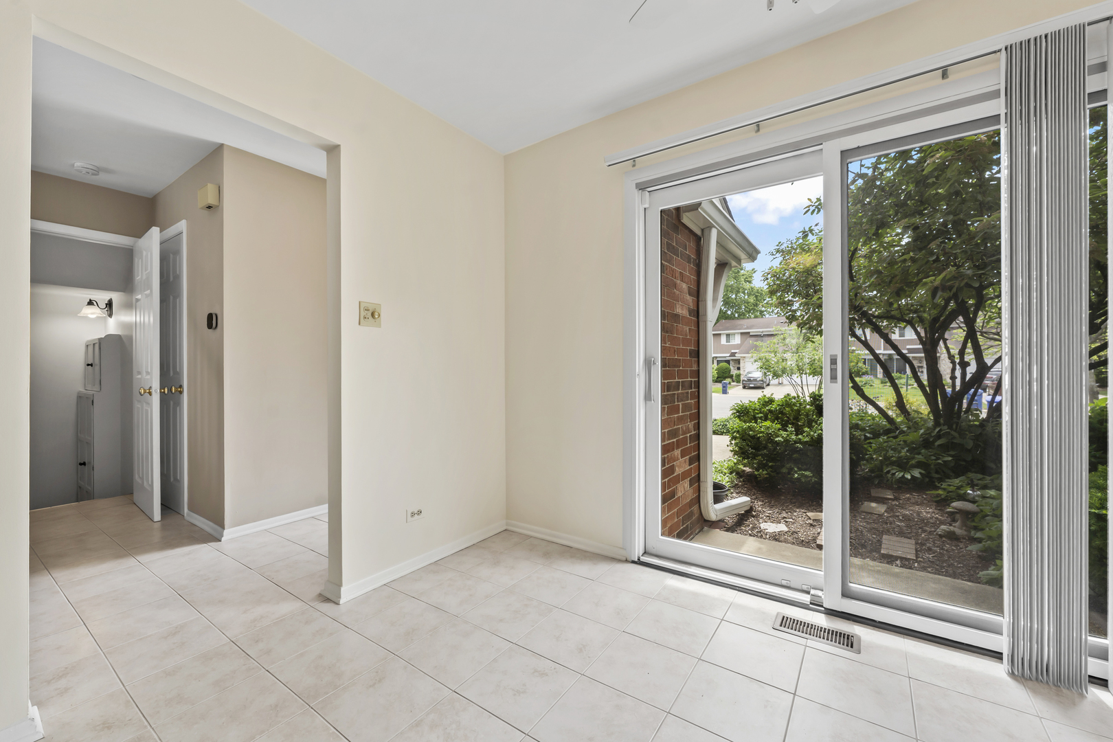1253 Reading Court