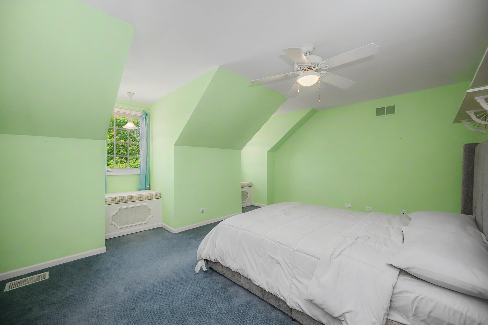 994 Chadwick Court