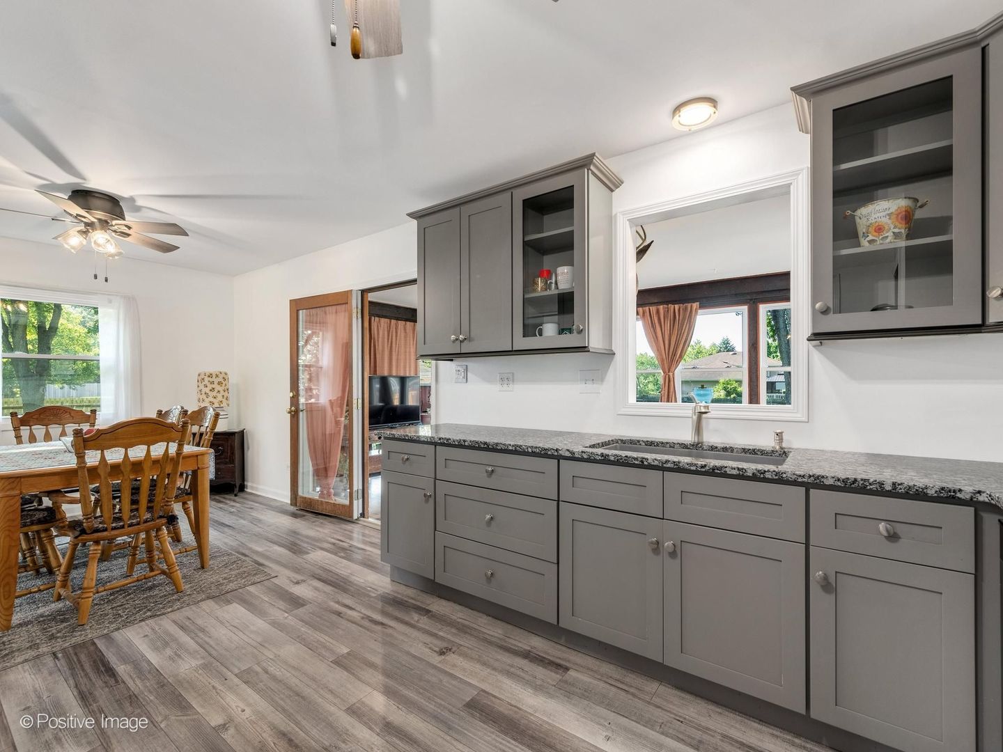29W255 Lester Street