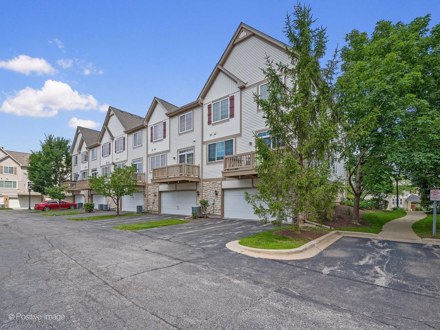 332 Castle Circle
