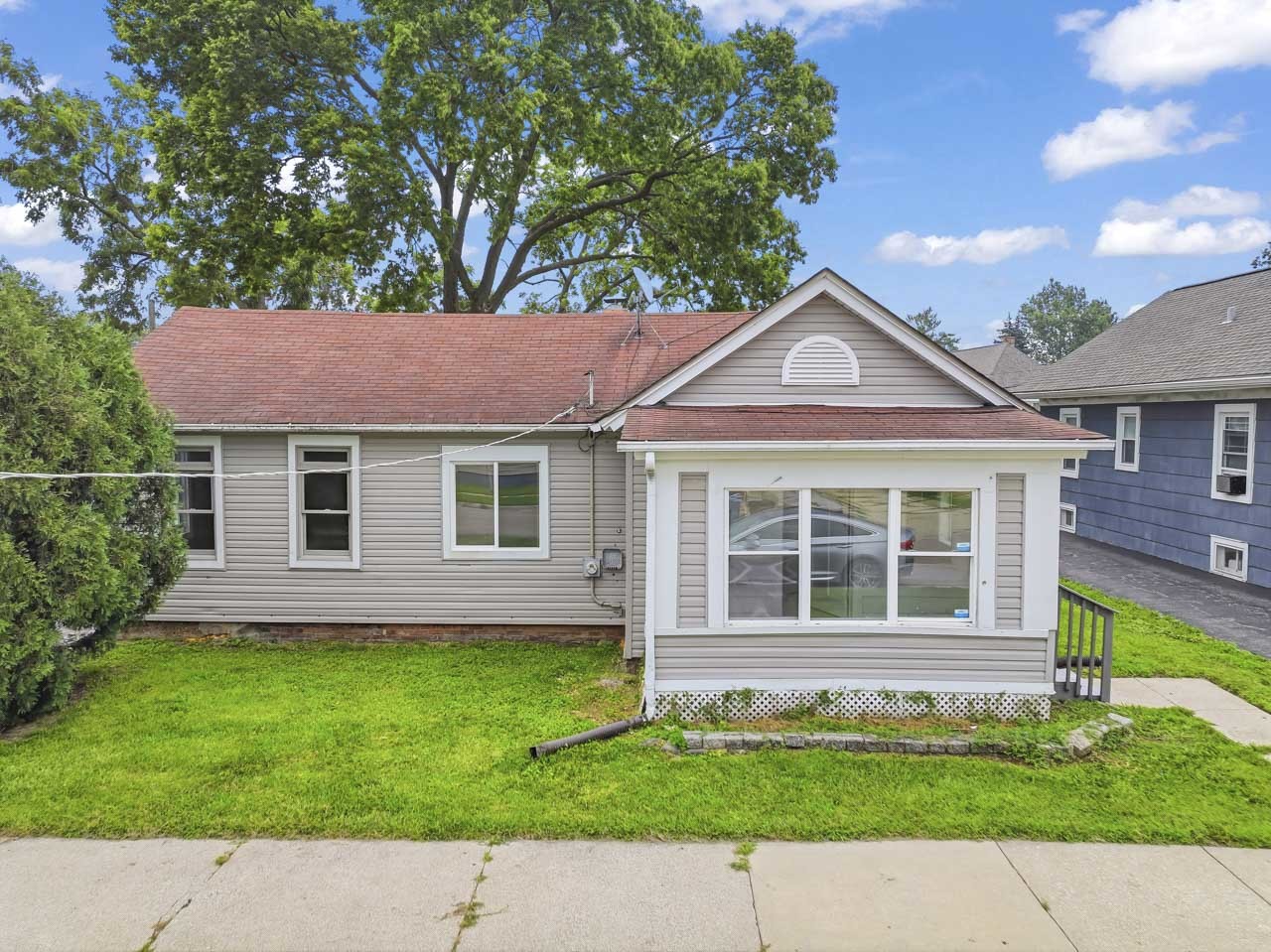 523 Batavia Avenue