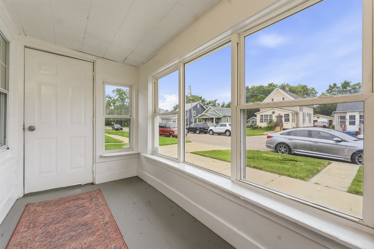 523 Batavia Avenue