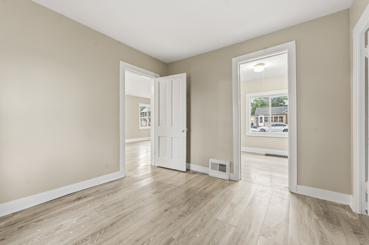 523 Batavia Avenue