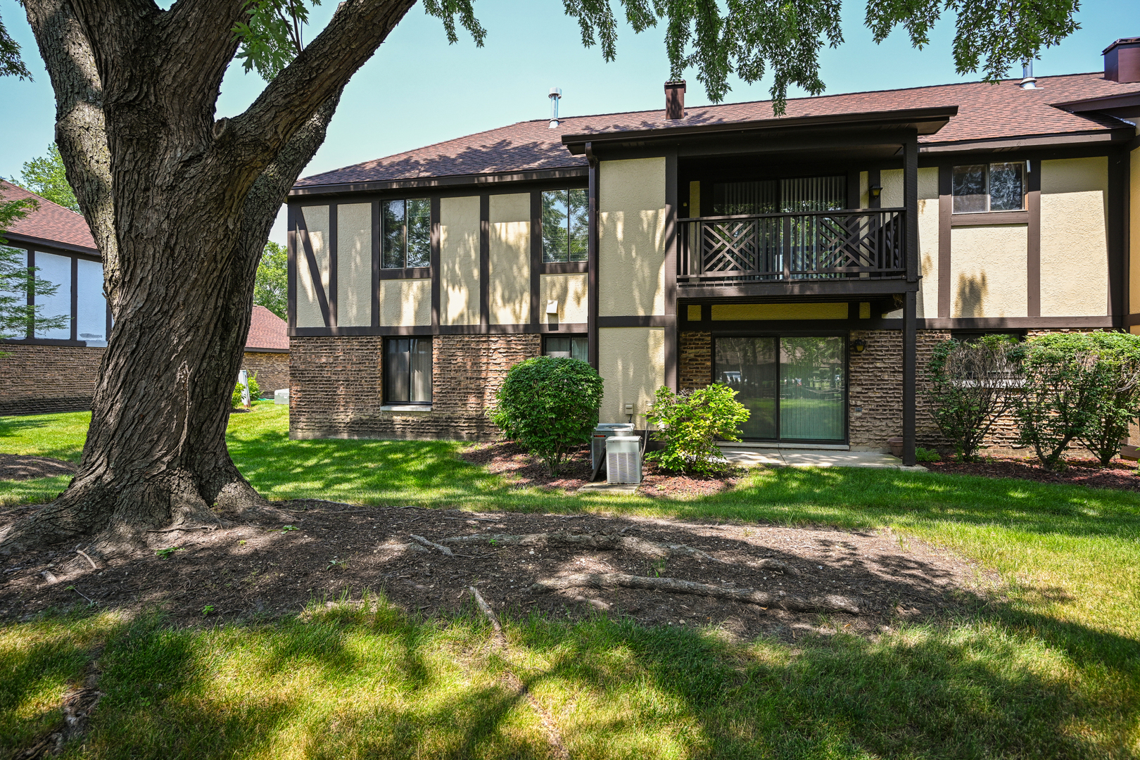 880 Johnstown Lane Unit: B