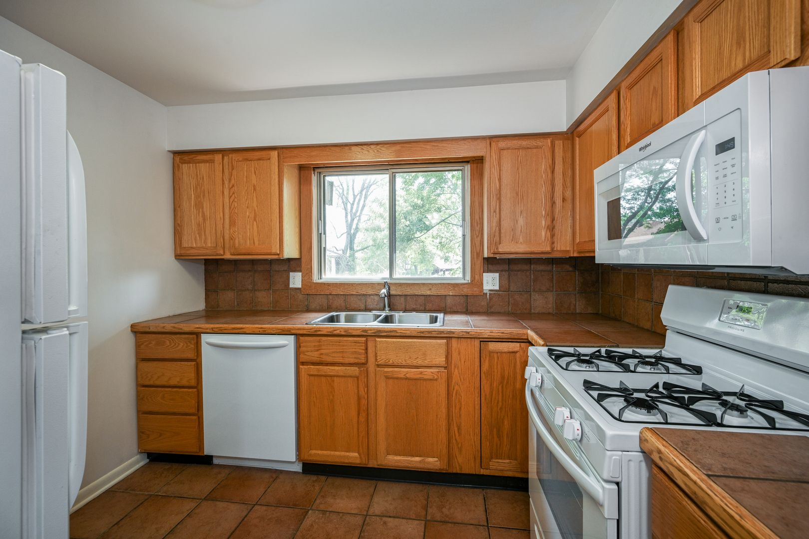 880 Johnstown Lane Unit: B