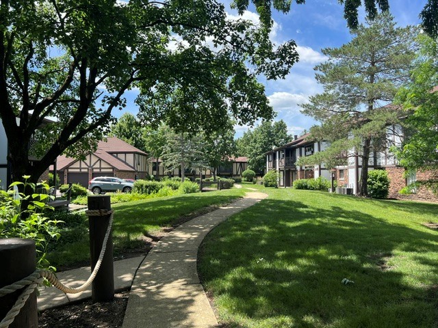 880 Johnstown Lane Unit: B