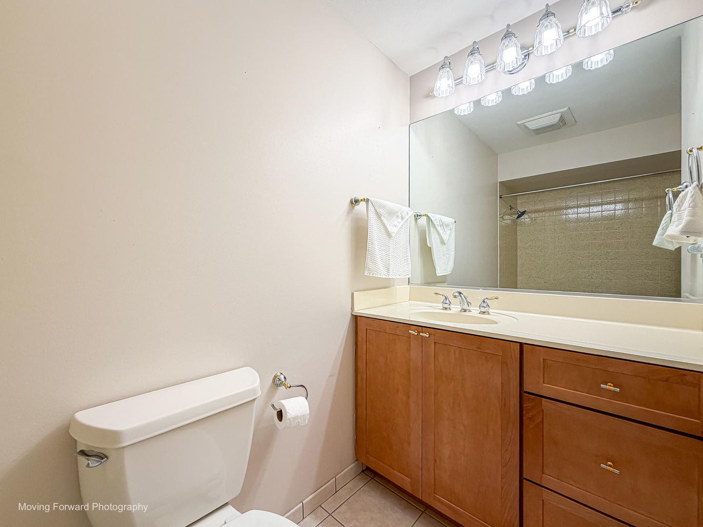 453 Raintree Drive Unit: 5K