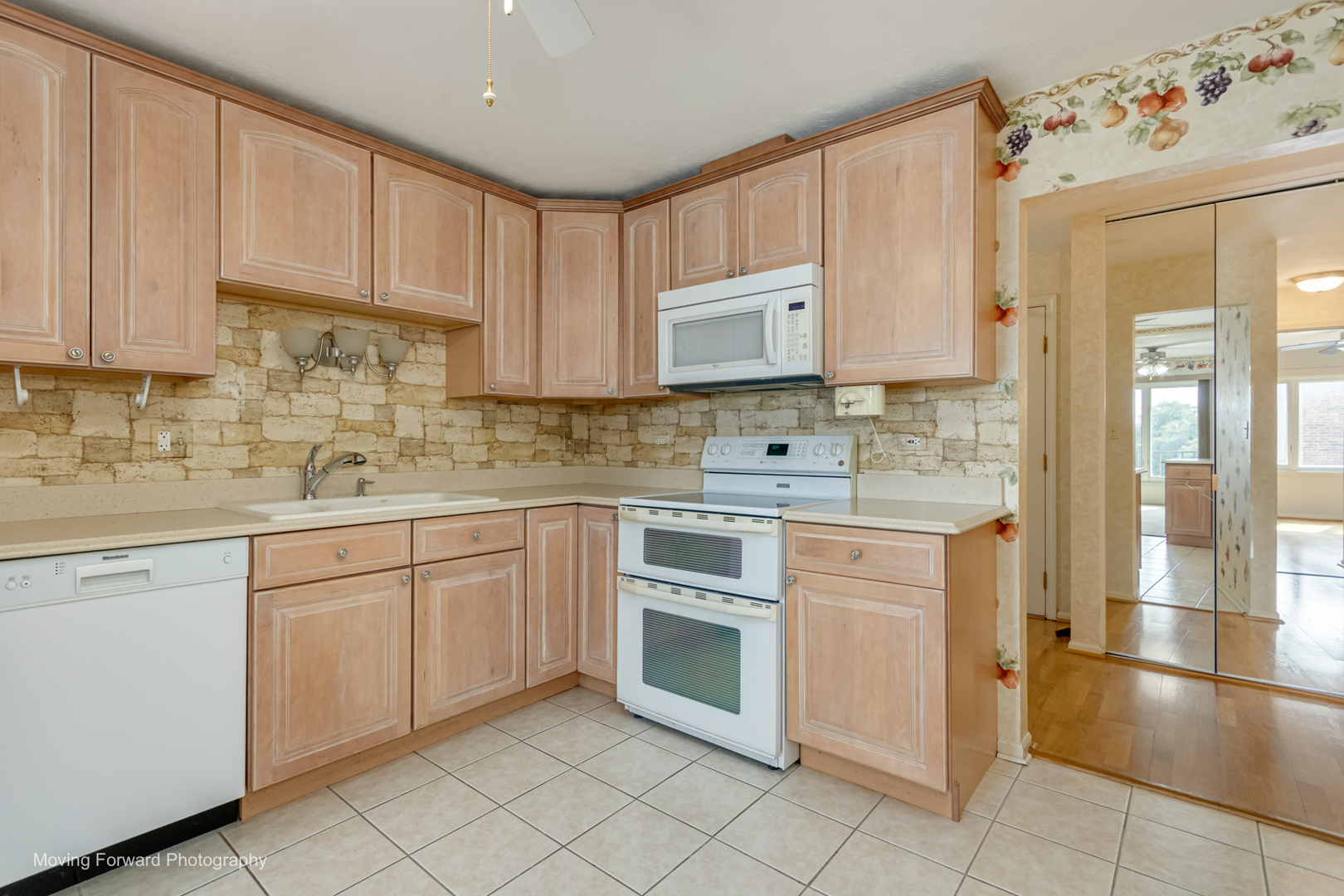 453 Raintree Drive Unit: 5K