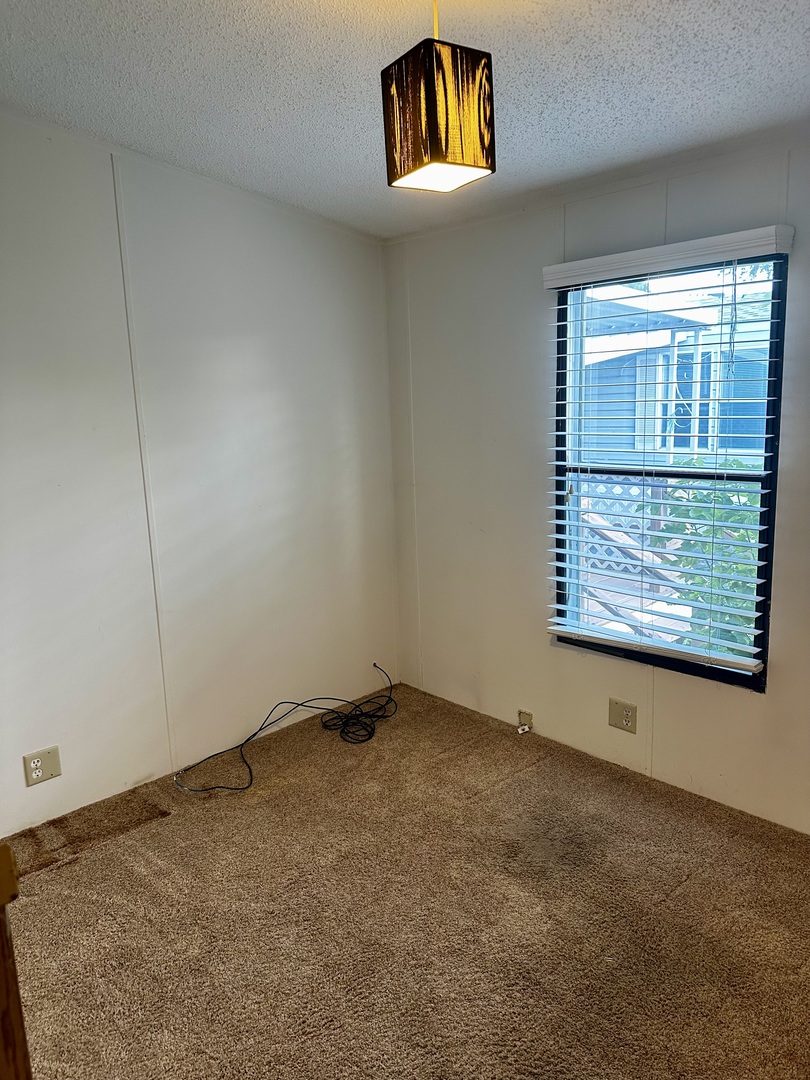 27W370 Geneva Road Unit: 124