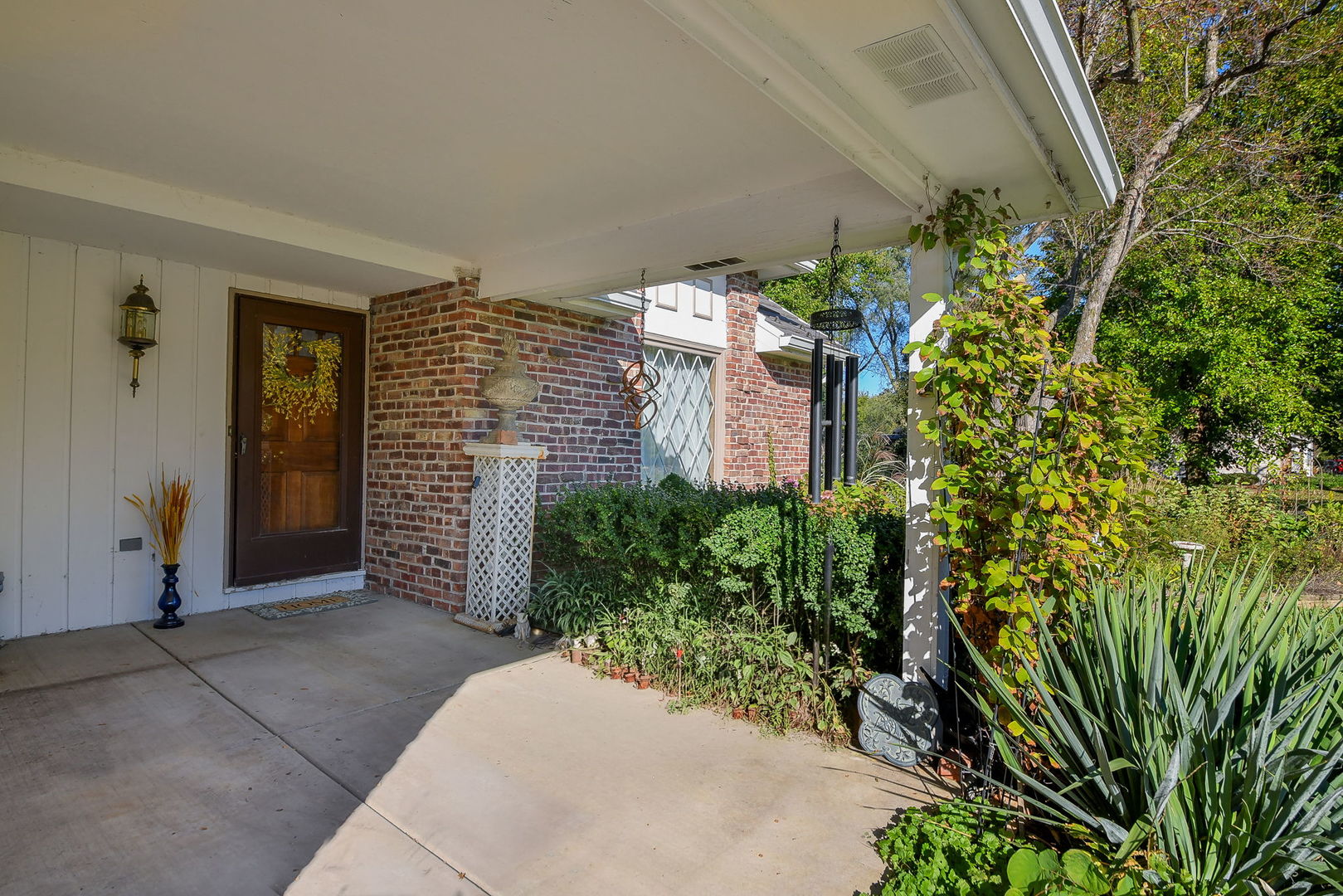 2S630 Williams Road