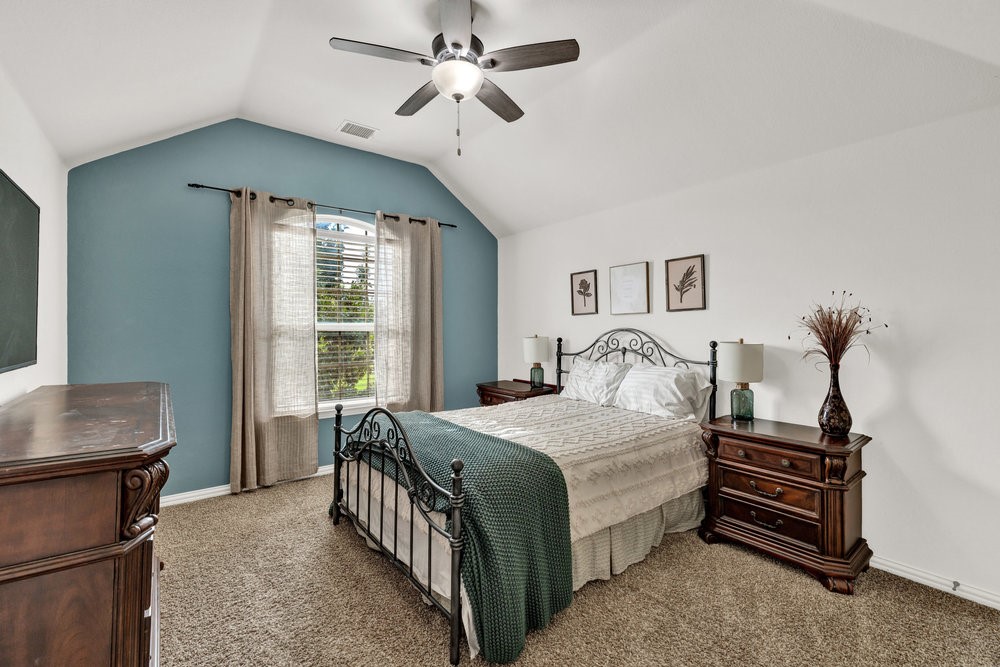 1405 Isaac Lane