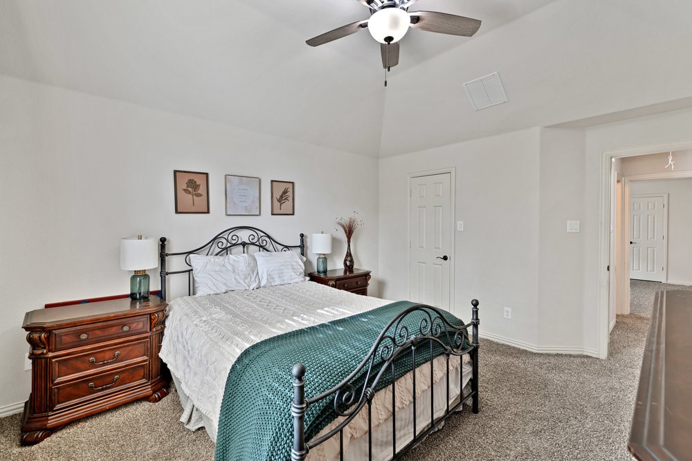 1405 Isaac Lane